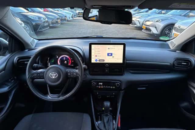 Toyota Yaris (2025) thumbnail 8
