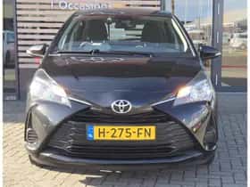 Toyota Yaris (2020) thumbnail 3
