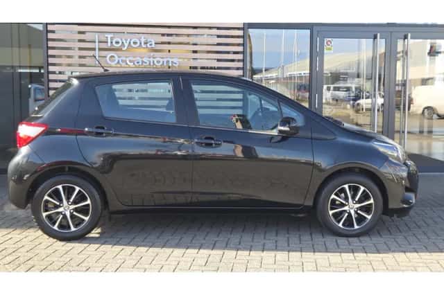 Toyota Yaris (2020) thumbnail 5