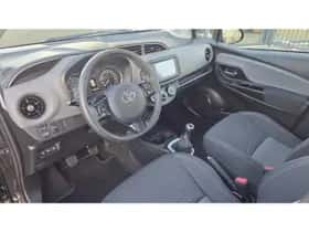 Toyota Yaris (2020) thumbnail 8
