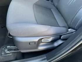 Toyota C-HR (2024) thumbnail 13