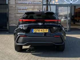 Toyota C-HR (2024) thumbnail 6