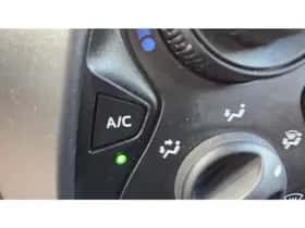 Toyota Aygo (2018) thumbnail 15