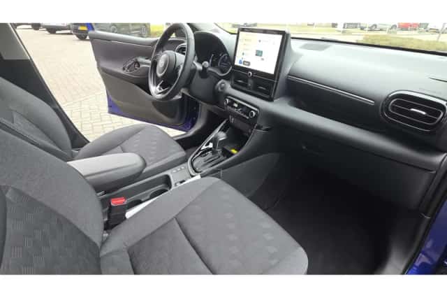 Toyota Yaris (2025) thumbnail 12