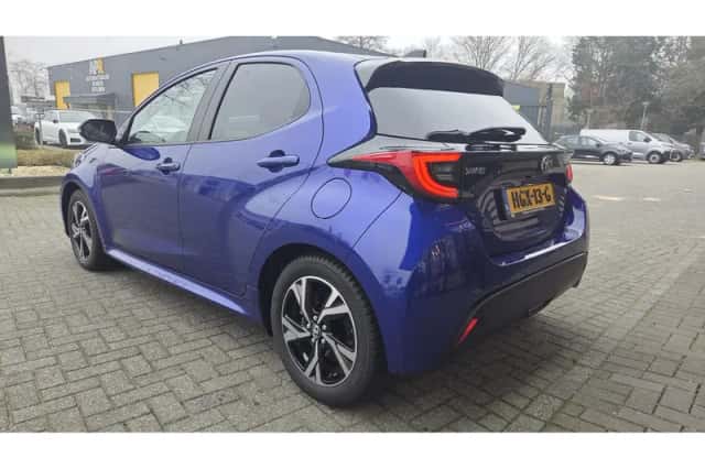 Toyota Yaris (2025) thumbnail 3