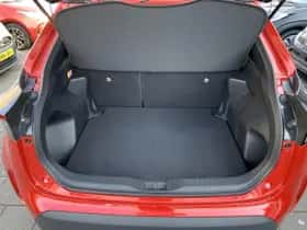 Toyota Yaris Cross (2024) thumbnail 12