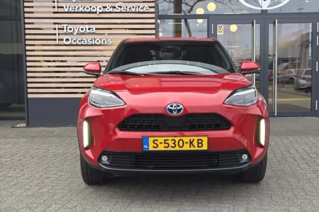 Toyota Yaris Cross (2023) thumbnail 2