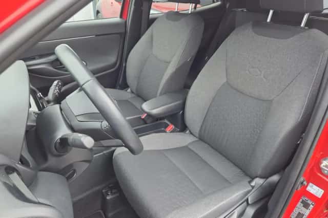 Toyota Yaris Cross (2023) thumbnail 11