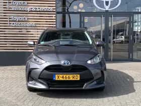 Toyota Yaris (2024) thumbnail 2