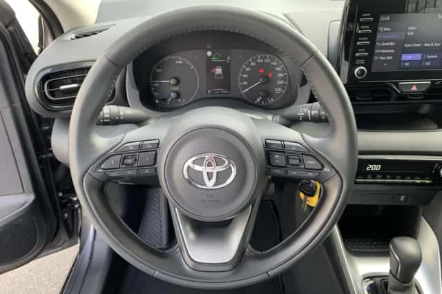 Toyota Yaris (2024) thumbnail 13
