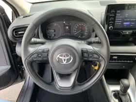 Toyota Yaris (2024) thumbnail 13
