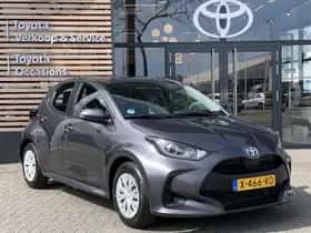 Toyota Yaris (2024) thumbnail 3