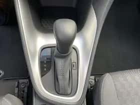 Toyota Yaris (2024) thumbnail 28