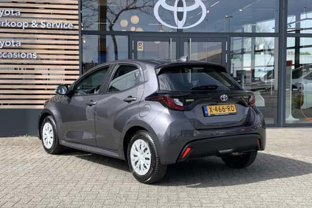 Toyota Yaris (2024) thumbnail 7