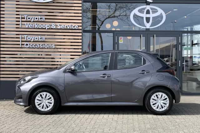 Toyota Yaris (2024) thumbnail 8