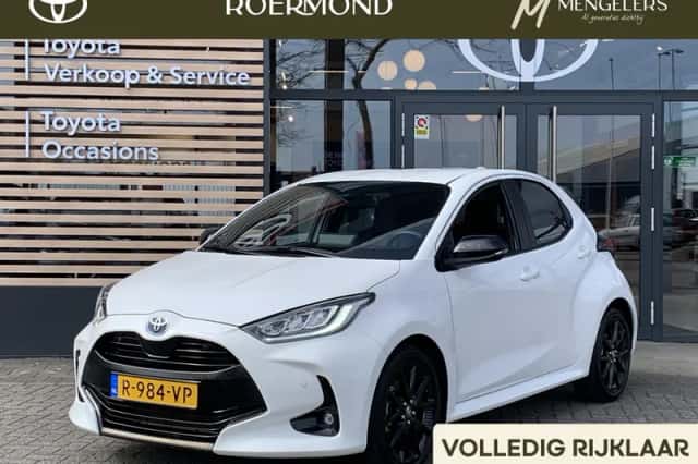 Toyota Yaris (2023) thumbnail 1
