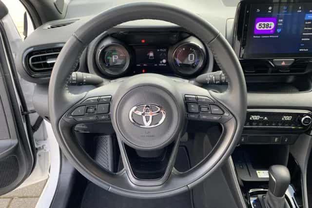 Toyota Yaris (2023) thumbnail 12
