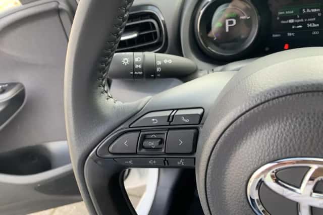 Toyota Yaris (2023) thumbnail 18