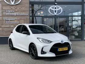 Toyota Yaris (2023) thumbnail 3