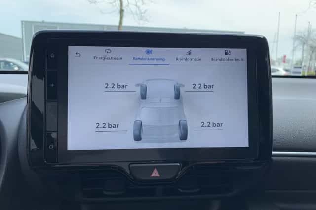 Toyota Yaris (2023) thumbnail 23