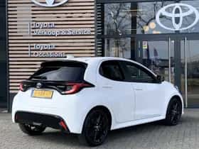 Toyota Yaris (2023) thumbnail 5