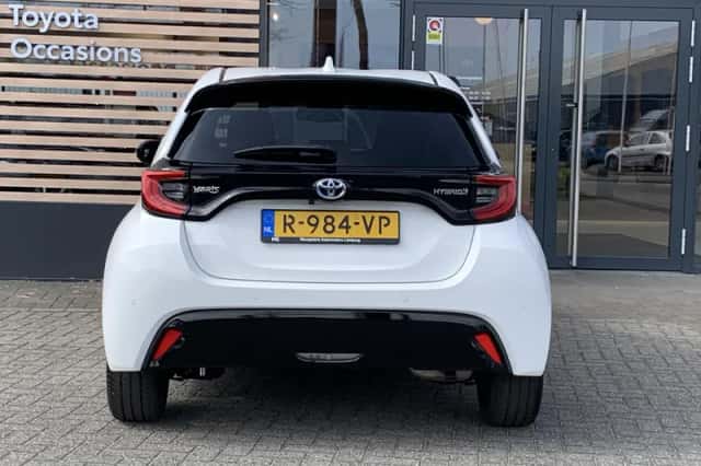 Toyota Yaris (2023) thumbnail 6