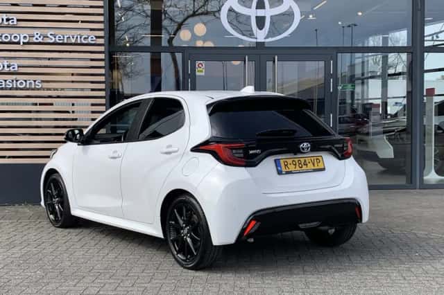 Toyota Yaris (2023) thumbnail 7