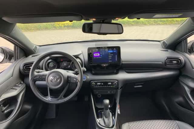 Toyota Yaris (2023) thumbnail 10