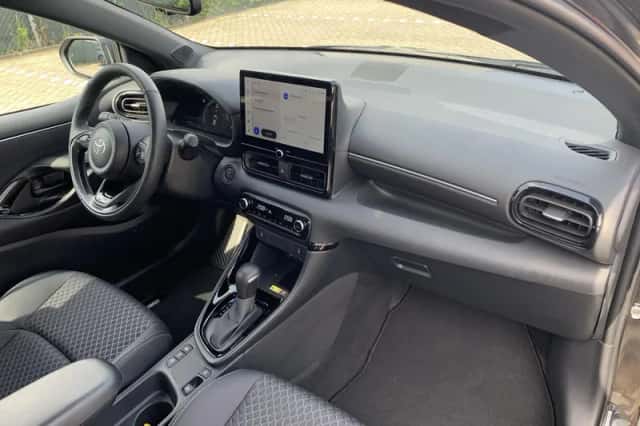 Toyota Yaris (2024) thumbnail 12