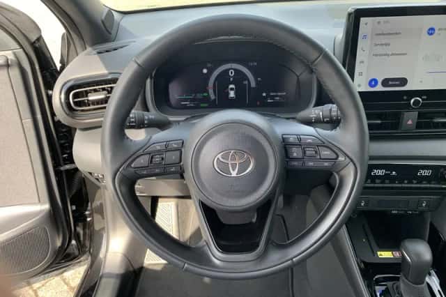 Toyota Yaris (2024) thumbnail 13