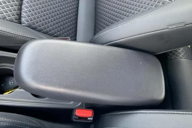 Toyota Yaris (2024) thumbnail 33