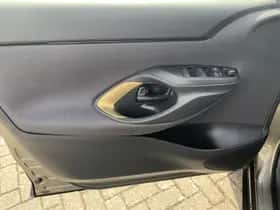 Toyota Yaris Cross (2024) thumbnail 17