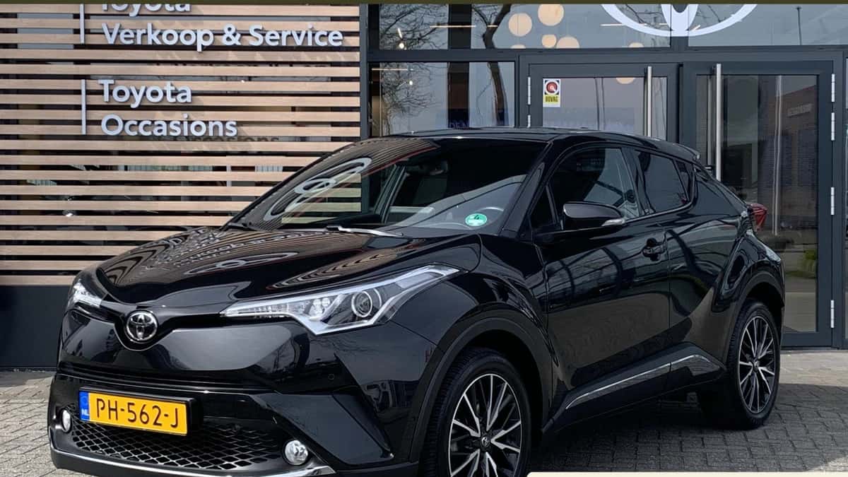 Toyota C-HR (2017) — foto 1