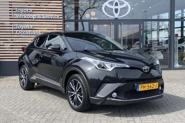 Toyota C-HR (2017) thumbnail 3