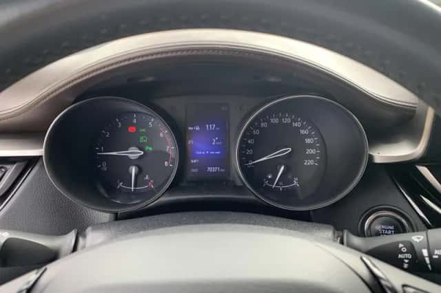 Toyota C-HR (2017) thumbnail 21