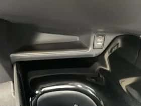 Toyota C-HR (2017) thumbnail 29