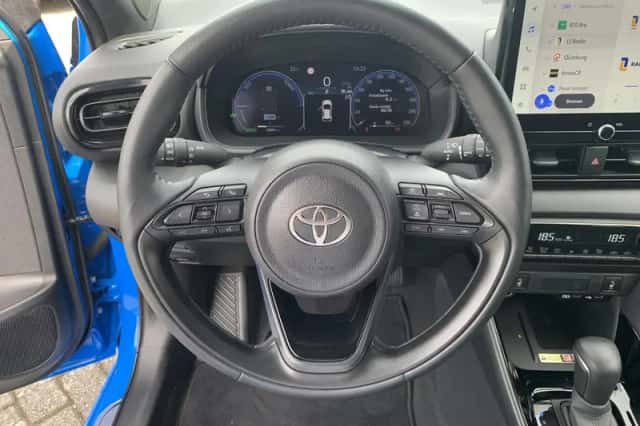 Toyota Yaris (2024) thumbnail 12
