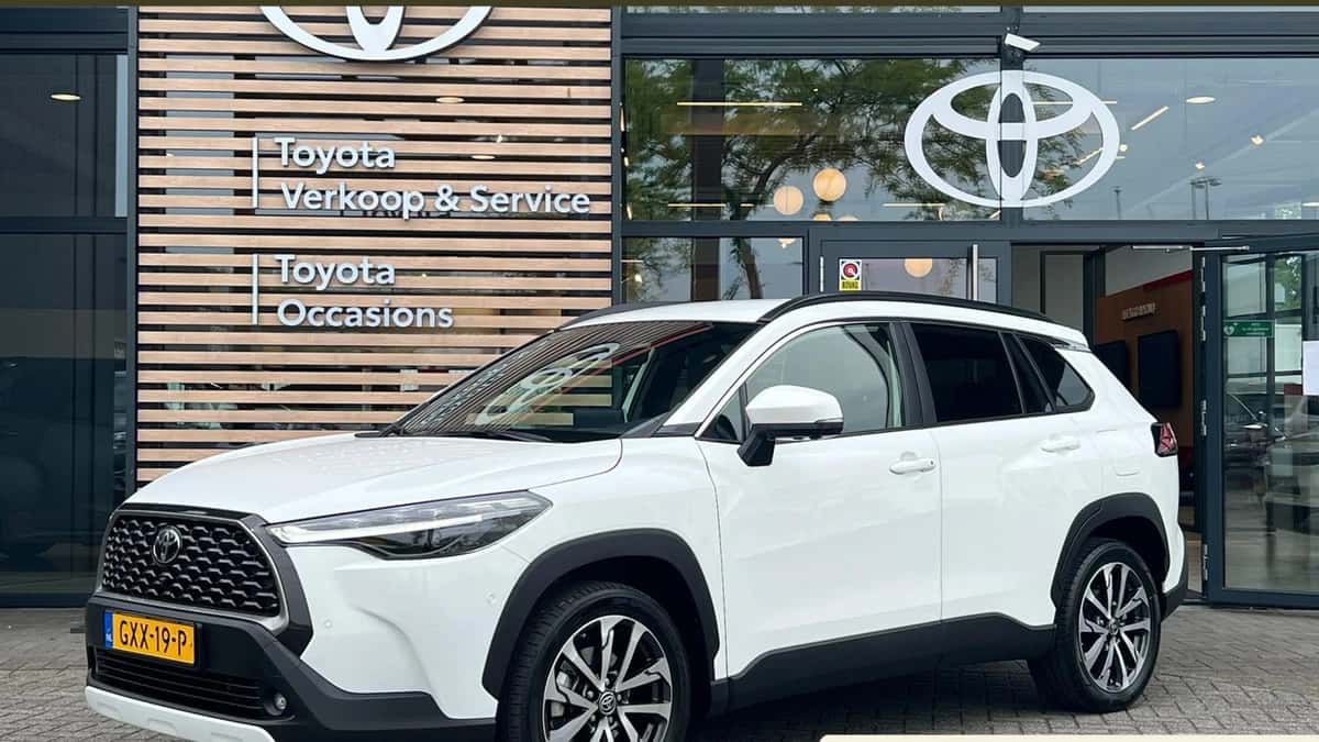 Toyota Corolla (2025) — foto 1
