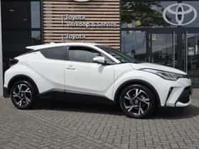 Toyota C-HR (2022) thumbnail 4
