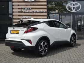 Toyota C-HR (2022) thumbnail 5