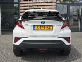 Toyota C-HR (2022) thumbnail 6