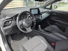 Toyota C-HR (2022) thumbnail 7