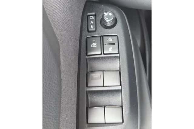 Toyota Yaris Cross (2023) thumbnail 18