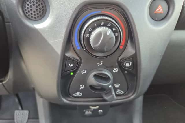 Toyota Aygo (2021) thumbnail 13