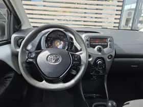 Toyota Aygo (2021) thumbnail 9