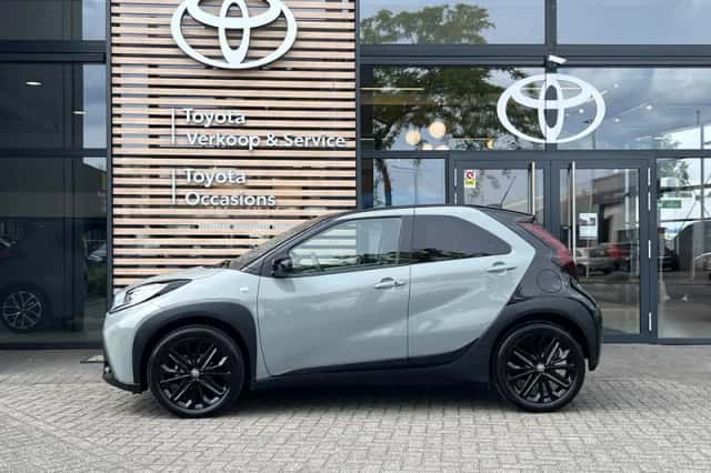 Toyota Aygo X (2024) thumbnail 2