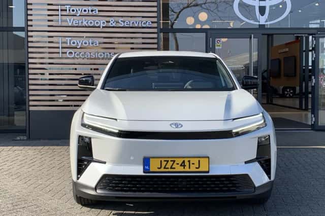 Toyota C-HR+ (2026) thumbnail 2