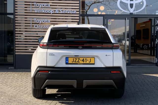 Toyota C-HR+ (2026) thumbnail 6