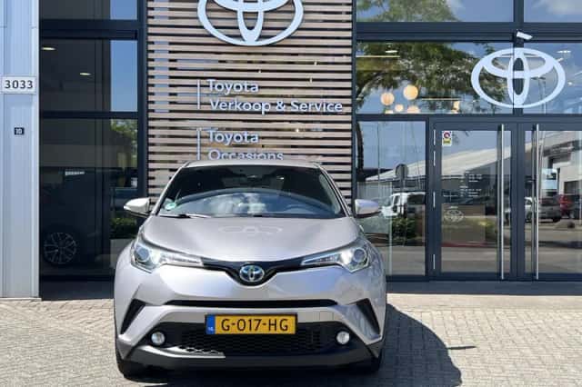 Toyota C-HR (2019) thumbnail 8