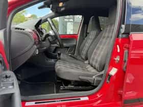 Volkswagen Up! (2019) thumbnail 9